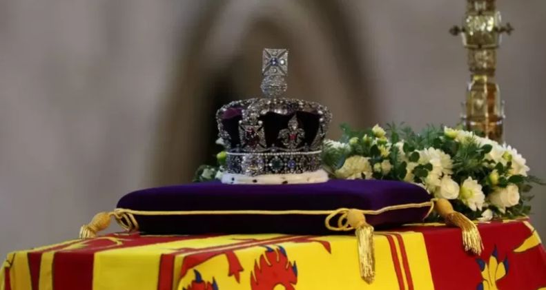 K﻿raliçe 2. Elizabeth'in cenaze törenine hangi ülke temsilcileri katılacak?