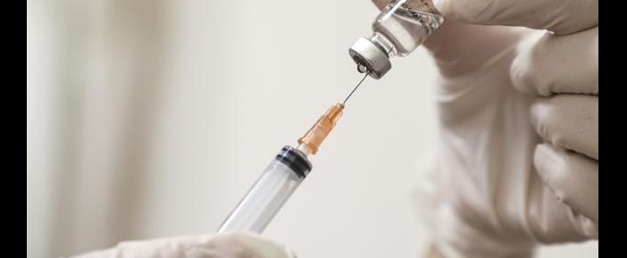 Ξεκινούν οι εμβολιασμοί με τα επικαιροποιημένα εμβόλια