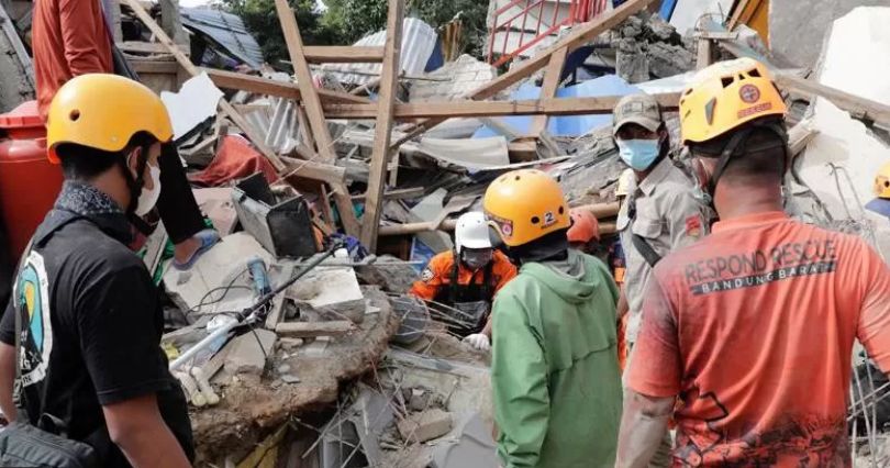 E﻿ndonezya'da deprem: En az 268 ölü ve bin yaralı var, 151 kişi ise hala kayıp