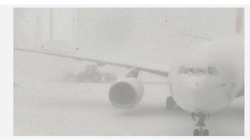 Kötü hava nedeniyle THY İstanbul Havalimanı'ndan 238 seferini iptal etti