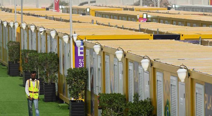 Katar Dünya Kupası'nda kullanılan konteyner evleri yolluyor