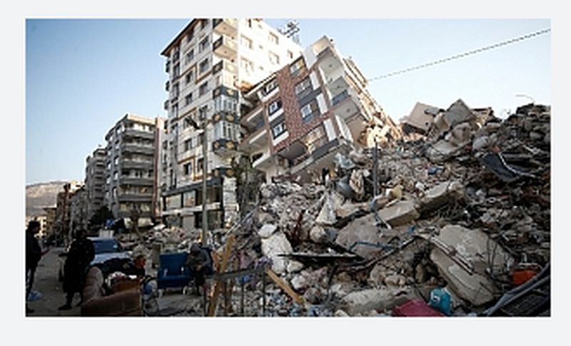 Hollandalı yardım kuruluşları ve televizyonlardan depremzedeler için ortak bağış yayını