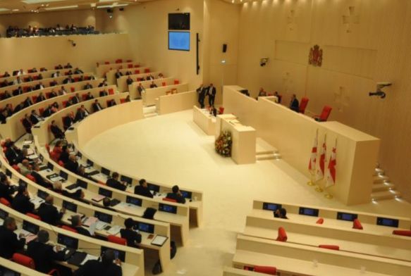 Ξύλο μεταξύ βουλευτών μέσα στο Κοινοβούλιο της Γεωργίας