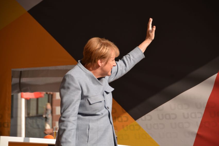 Γερμανία: Αντιδράσεις για την βράβευση της Μέρκελ