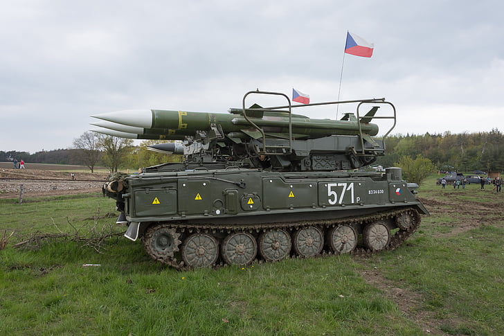 Η Ρωσία οχυρώνεται και περιμένει ουκρανική αντεπίθεση που θα κρίνει τον πόλεμο