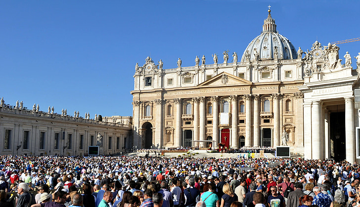 Papa Francis'ten tarihi karar; kadınlar da oy kullanabilecek!