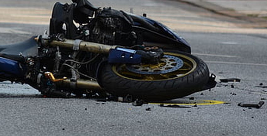 Νεκρός οδηγός μοτοσικλέτας σε σύγκρουση με λεωφορείο