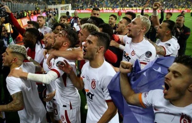 Galatasaray'dan TFF'ye derbi için şampiyonluk kupası başvurusu