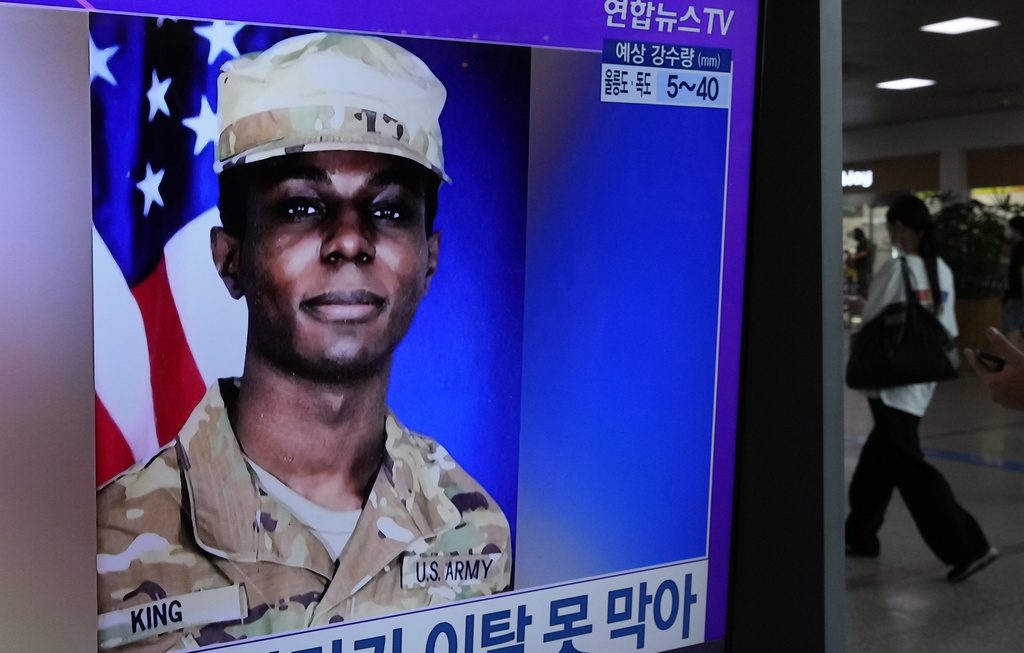 Kuzey Kore'ye kaçan ABD'li asker orduyu suçladı
