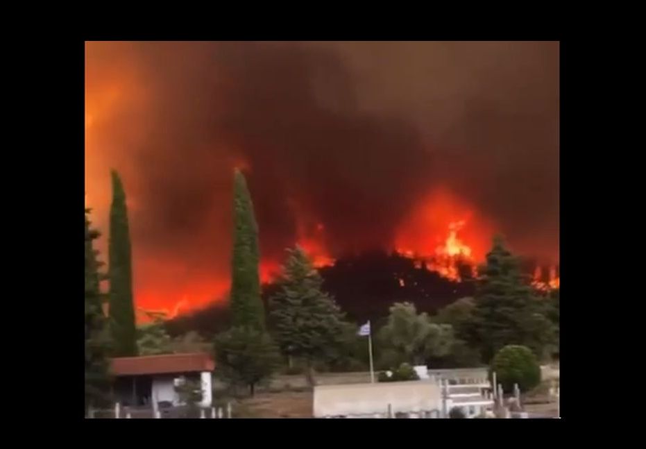 Φωτιά στη ΚΟΜΟΤΗΝΗ: Καίγονται σπίτια στο χωριό Σώστης