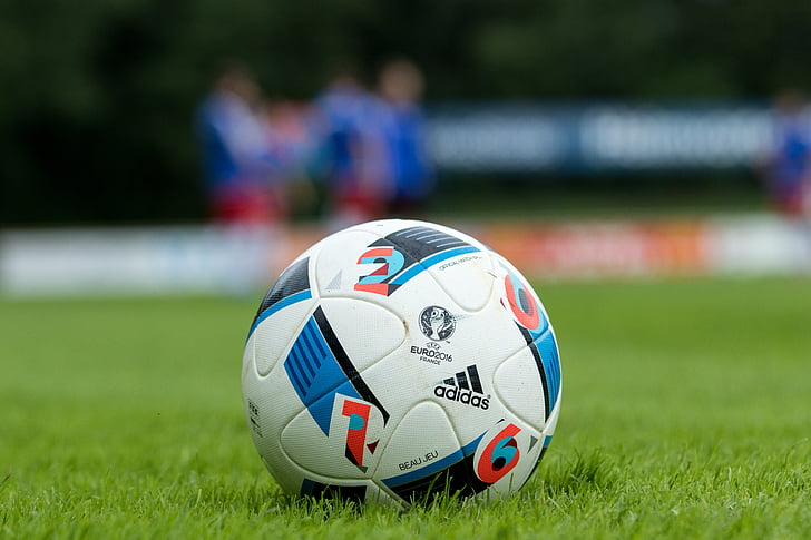 UEFA Şampiyonlar Ligi'nde son 16' ya kalan takımlar belli oldu