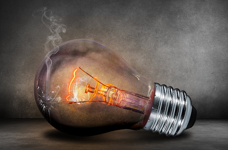 Σύγχυση και δυσπιστία από τους καταναλωτές για τα νέα τιμολόγια ηλεκτρικού ρεύματος