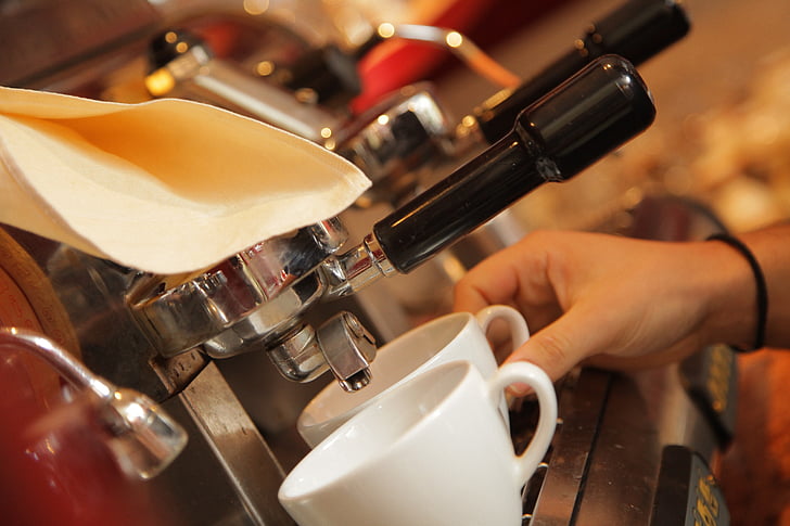 Φραπέ, Freddo Espresso ή Freddo Cappuccino: Ποιος ο πιο επικίνδυνος καφές για υγεία