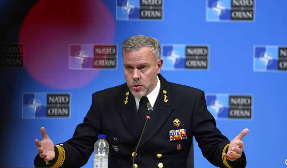 NATO Askeri Komuta Başkanı Bauer'den Batı'ya, savaşmak dahil 'her an her şeye hazır olun' çağrısı