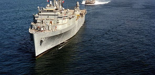 Orta Doğu'ya gönderilen iki İngiliz savaş gemisi Bahreyn'de çarpıştı