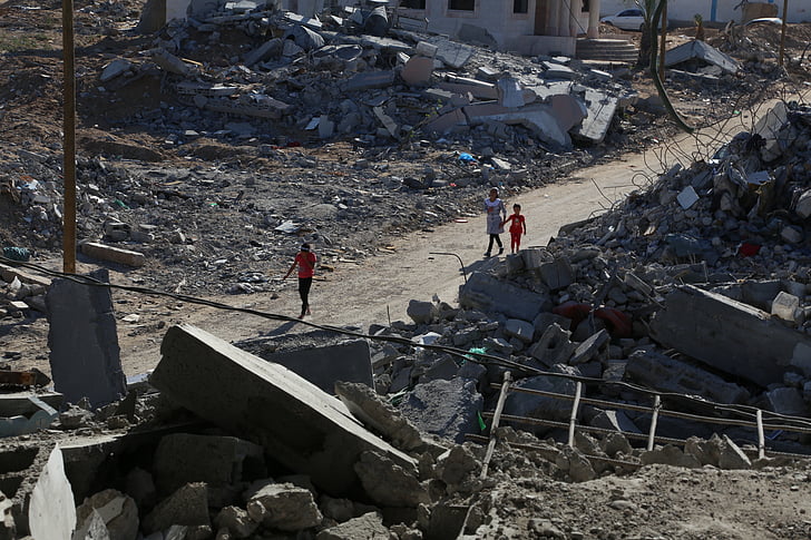 BBC: Τουλάχιστον τα μισά κτίρια της Γάζας έχουν καταστραφεί