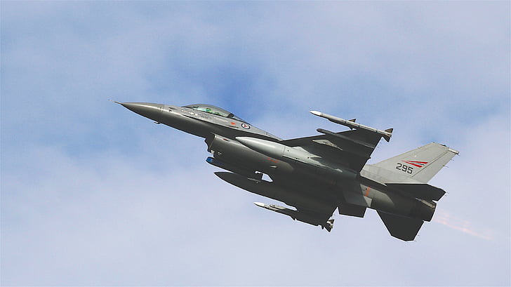 Putin'den Batı'ya F-16 gözdağı