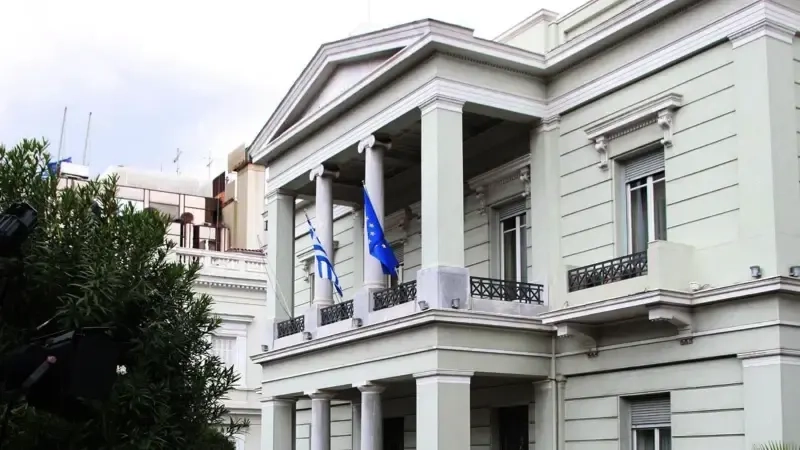 Yunanistan Tahran Büyükelçiliğini Bakü’ye taşıyacak