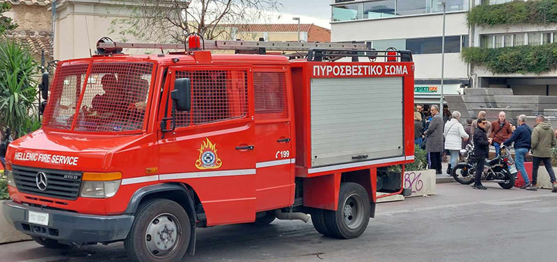 Eπιτέθηκαν σε πυροσβέστες για να κλέψουν το πυροσβεστικό όχημα