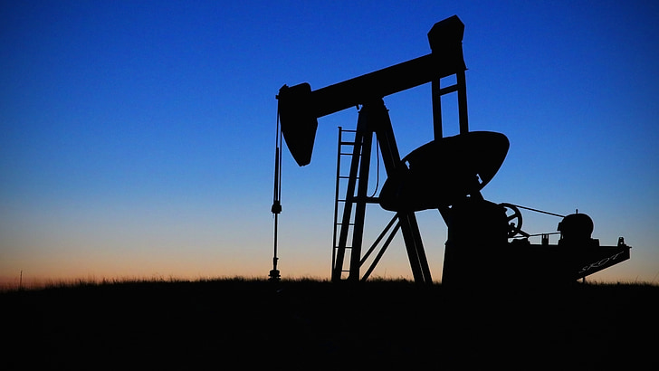 Hürmüz'ün açılabileceğine dair umutlarla petrol fiyatları düştü