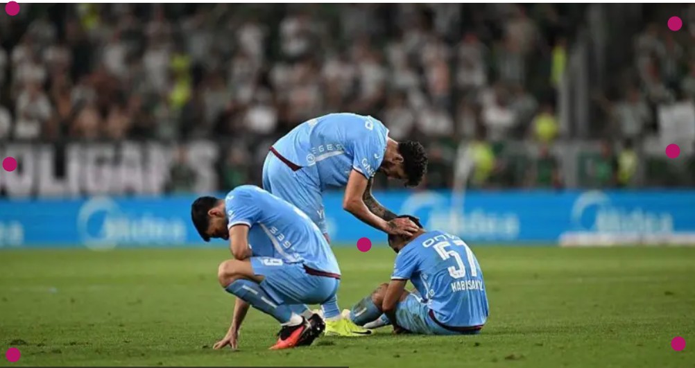 Trabzonspor'da 4-0'lık yenilgi: Teknik direktör Fatih Tekke istifa etti, kulüp kabul etmedi